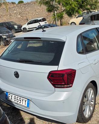 volkswagen polo 1.0 tsi incidentata