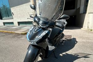 SH125 nero lucido