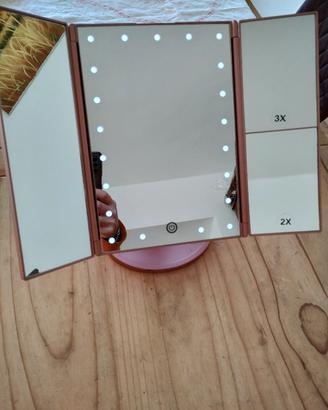 Specchio trucco ingranditore