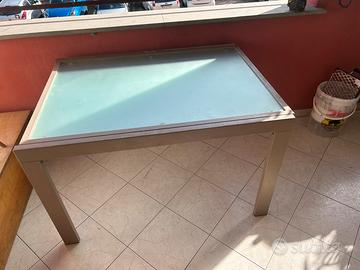 tavolo in vetro