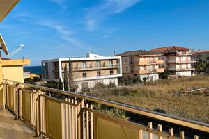 Bilocale ristrutturato e luminoso - Villaggio Si