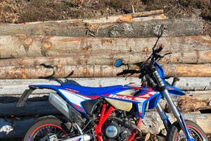 Beta RR 125 4T Motard R – Pari al nuovo