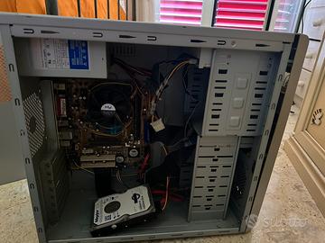 PC fisso + monitor completo e funzionante