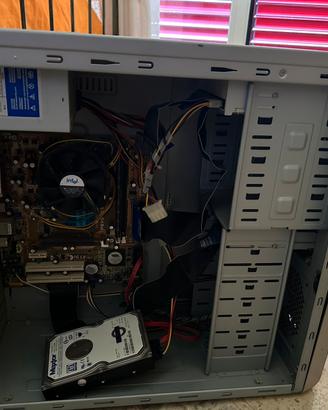 PC fisso + monitor completo e funzionante