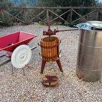 Torchio  Contenitore Inox  Pigiatrice