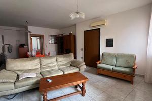 Guspini Appartamento al piano terra con giardino