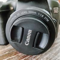 Canon EOS 70D più obbiettivo Canon 50 mm 1.8 fisso