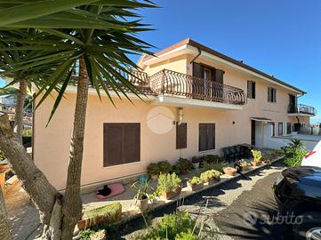 ATTICO A MONTE PORZIO CATONE