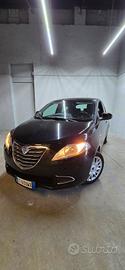 Vendessi Lancia ypsilon