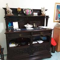 Credenza antica