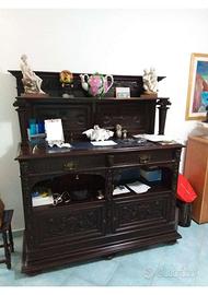 Credenza antica