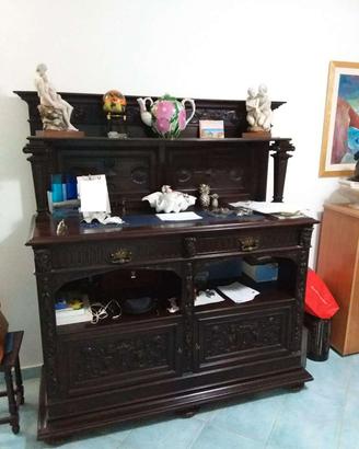 Credenza antica