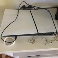 PlayStation 5 con giochi