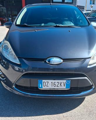 Ford Fiesta 1.4 TDCi 68CV 5 porte Titanium