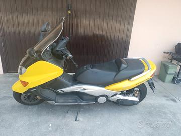 Yamaha T Max - 2001