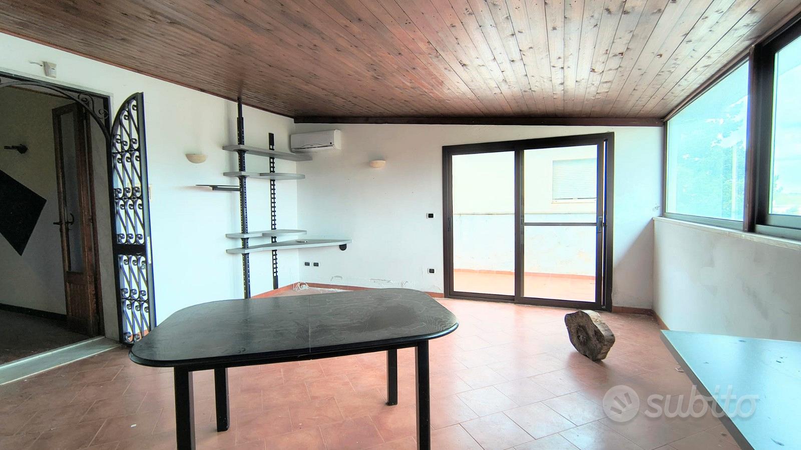 Appartamento con terrazzo - Vista 4