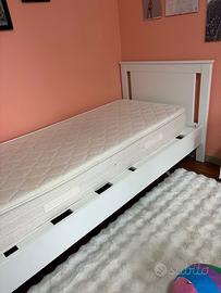 Letto singolo con materasso