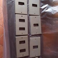 Placche metalliche per interruttori bticino