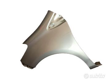 PARAFANGO ANTERIORE SINISTRO TOYOTA Yaris Serie (1