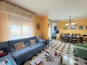 Luminoso 3 vani + acc. con box