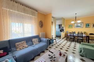 Luminoso 3 vani + acc. con box