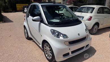 Smart ForTwo 1000 52 kW MHD cabrio passion