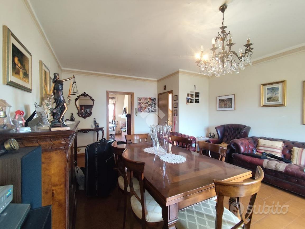 4 LOCALI A MONTEFALCO - Vista 2