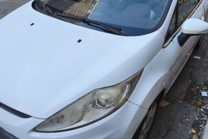 Fiesta 1.4 5 porte Bz.-GPL Titanium