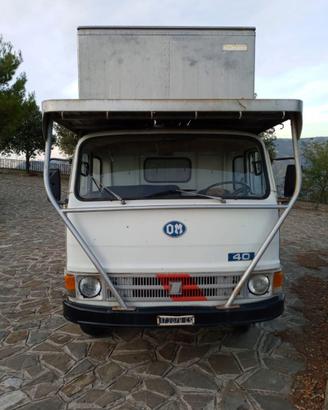OM 40