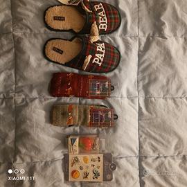 Pantofole, calze gommini e speakerball