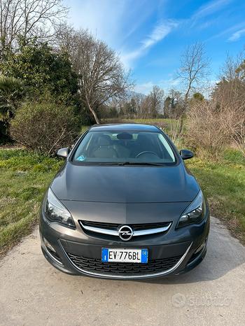 Opel astra 1.7 diesel 2014 140000 km