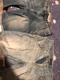 Jeans corti estivi e lunghi punk metal tapezzati
