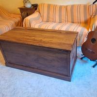 cassapanca  in legno di olivo