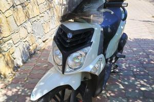 Sym HD 200