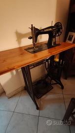 Macchina da cucire a pedale - Singer