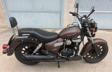 Moto Custom Keeway Superlight 125