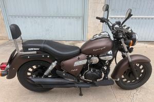 Moto Custom Keeway Superlight 125