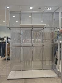 Arredamento per negozio