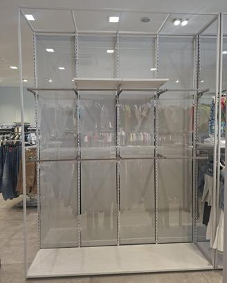 Arredamento per negozio