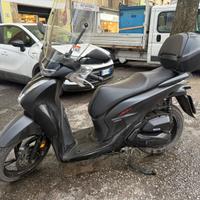 Scooter HONDA SH 150 SPORT