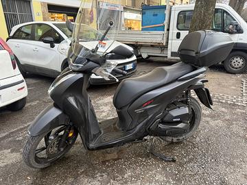 Scooter HONDA SH 150 SPORT