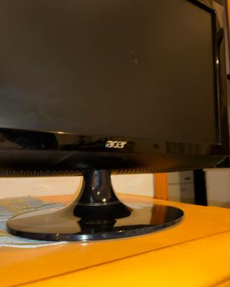 2 TV 18” Samsung + Acer perfette 📺