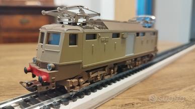 Locomotiva elettrica E424 143 trenino Lima H0 1:87