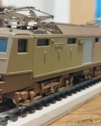 Locomotiva elettrica E424 143 trenino Lima H0 1:87
