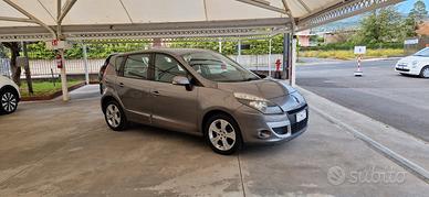 Renault Scenic X-Mod 1.5 dCi 110cv Luxe