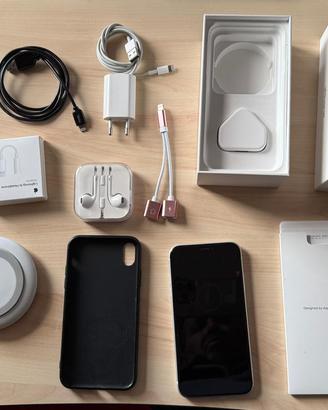 Iphone XR 128 GB con accessori vari