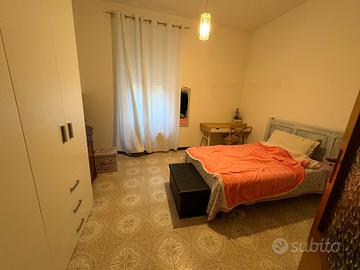 Stanza in Via Dante a Cagliari