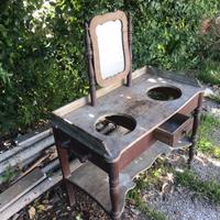 Antico mobile bagno dell’800