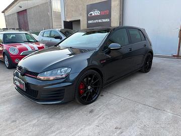 Volkswagen Golf GTI Performance 2.0 TSI 5 porte au