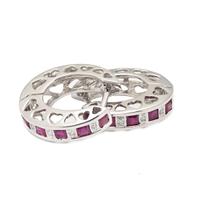 Orecchini a cerchio con rubini e diamanti